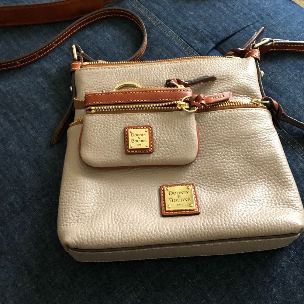 Authentic Dooney Bourke Crossbody Purse